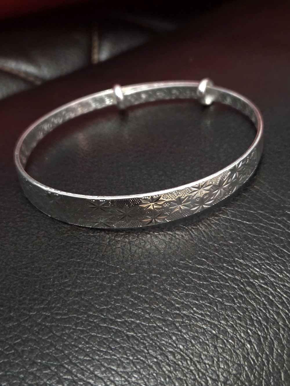 Floral Engraved Silver Bangle Bracelet. 999 Pure Silver. Hupoallergenic - Picture 3 of 10